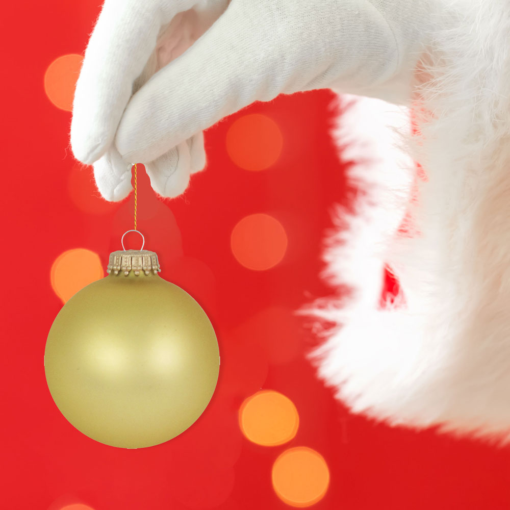 Christmas By Krebs Made in The USA Designer Seamless Glass Christmas Ball Ornaments, 2 5/8" (67mm), 8 Pieces (Velvet Gold)