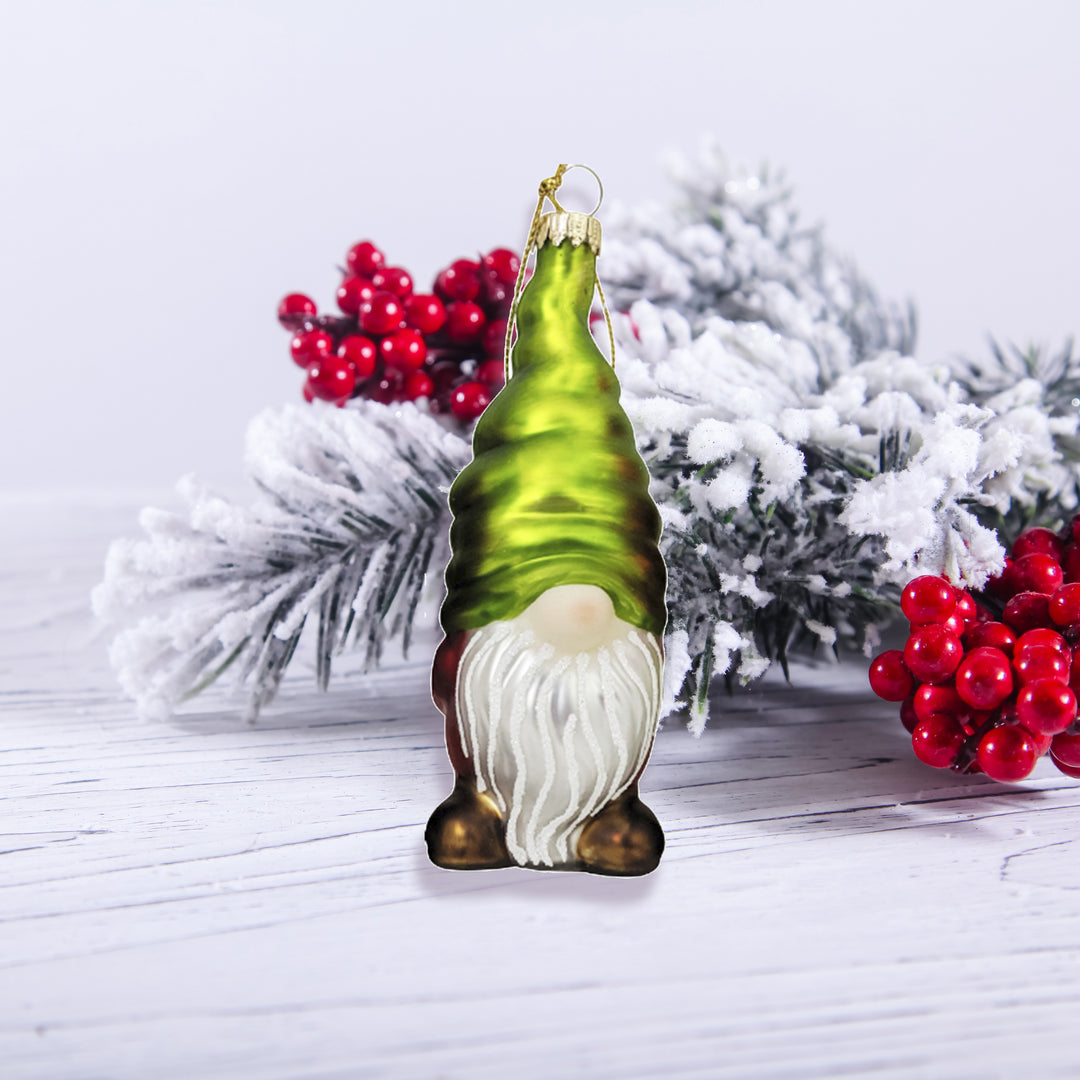 Gnome with Green Hat (1)