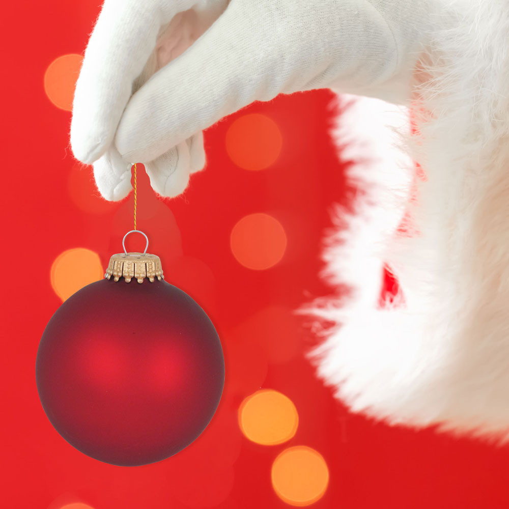 Christmas By Krebs Made in The USA Designer Seamless Glass Christmas Ball Ornaments, 2 5/8" (67mm), 8 Pieces (Velvet Port Red)