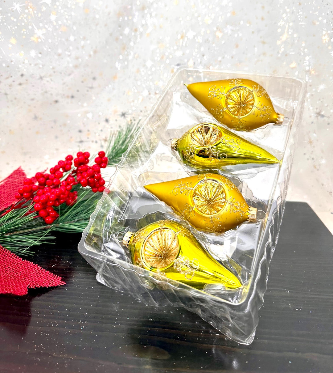 Green Glaze Shine / Velvet 4" Drop Shapes with Gold Reflectors (4)"